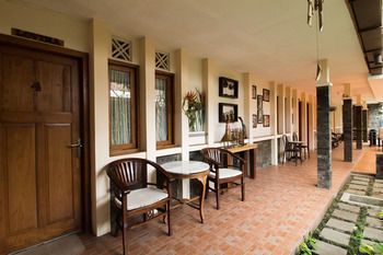 Hotel Reddoorz At Gatot Subroto